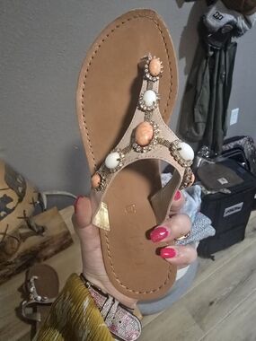 Women’s Embellished Tan Sandal with Coral & White Stones